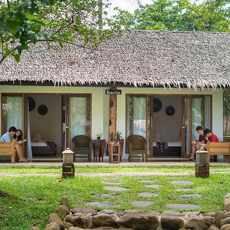 Murex Dive Resort Manado Exterior foto