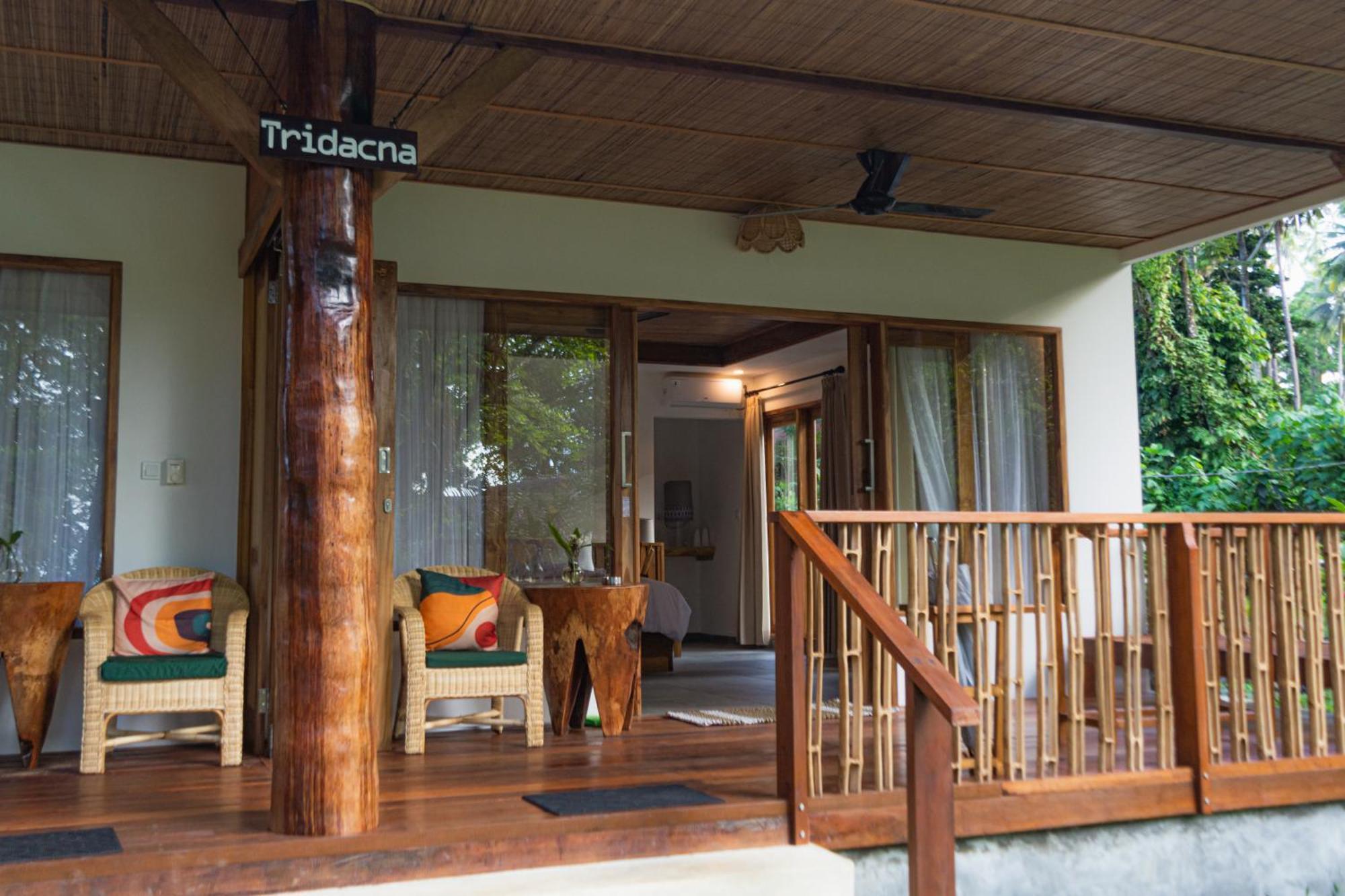 Murex Dive Resort Manado Exterior foto
